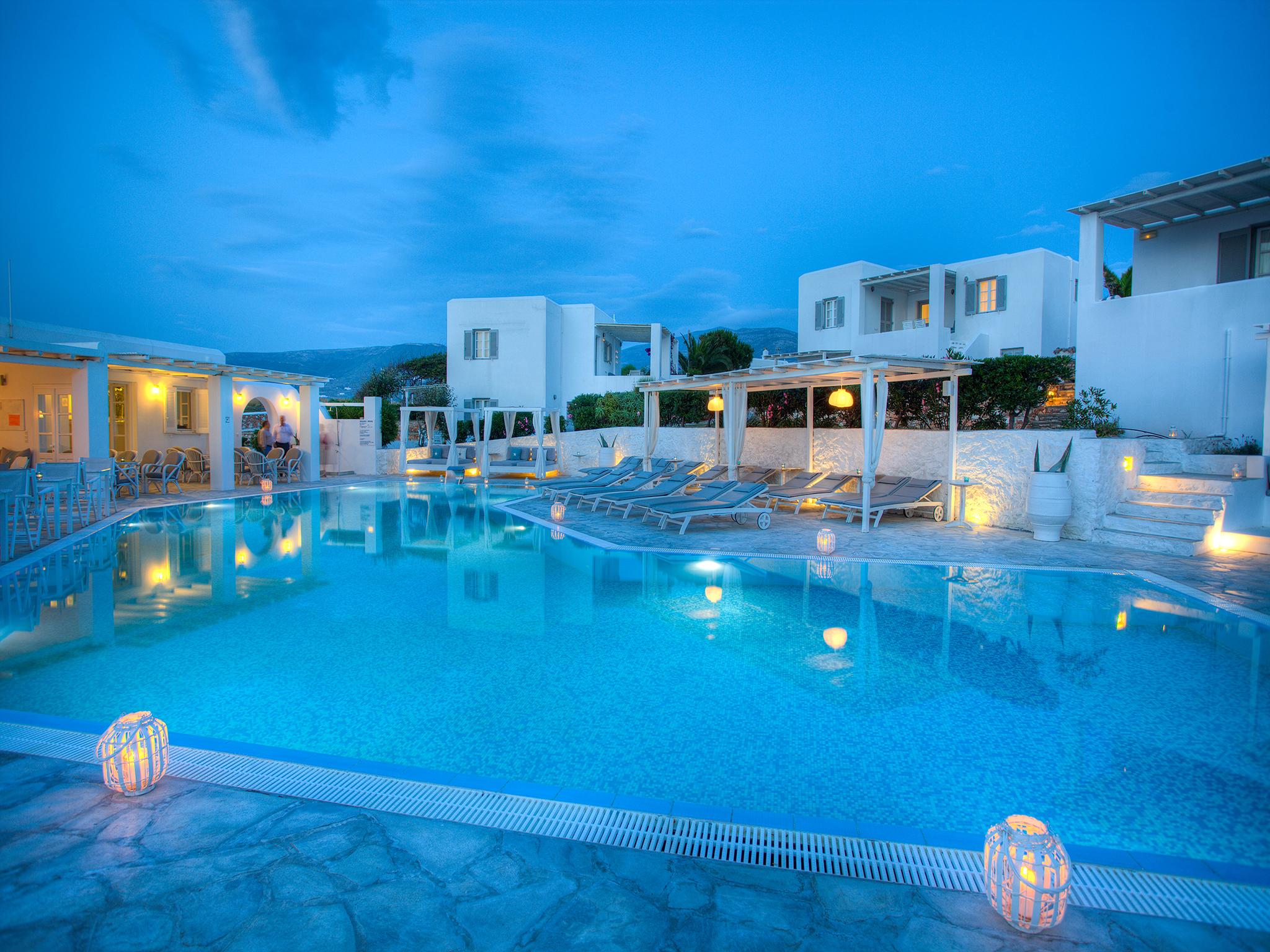 Minois Sugarcube Suites Parasporos Exterior foto