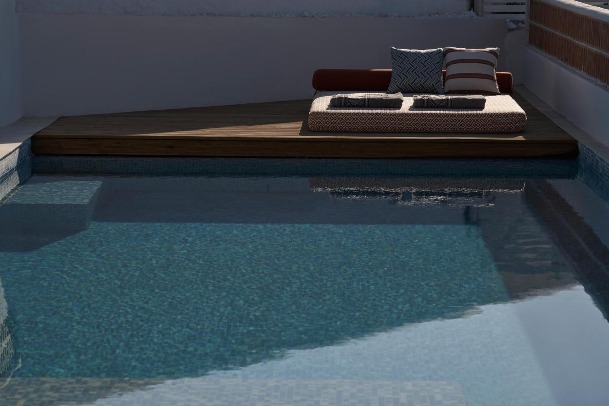 Minois Sugarcube Suites Parasporos Exterior foto