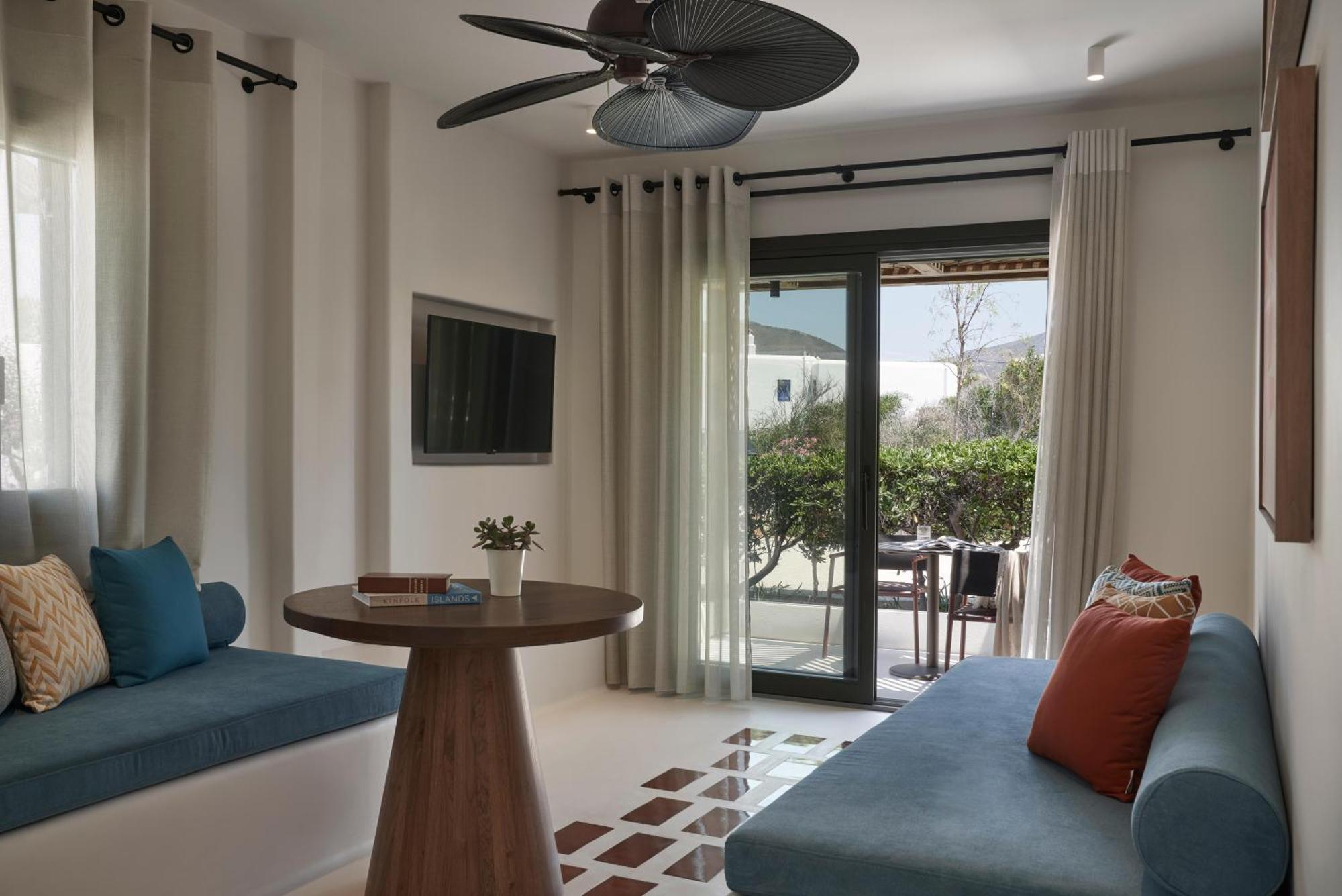 Minois Sugarcube Suites Parasporos Exterior foto